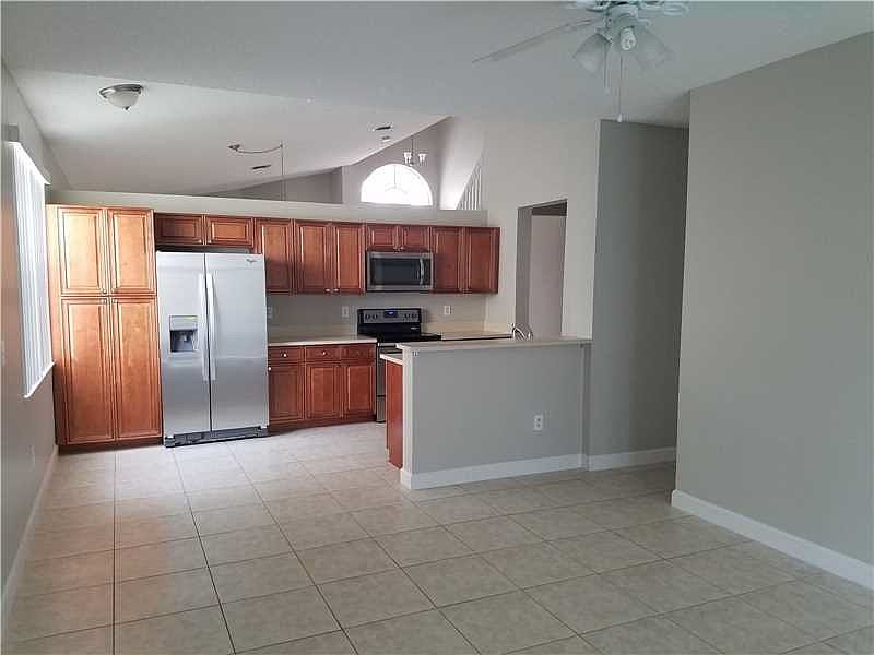 1st image of 571 NW 159th Ave