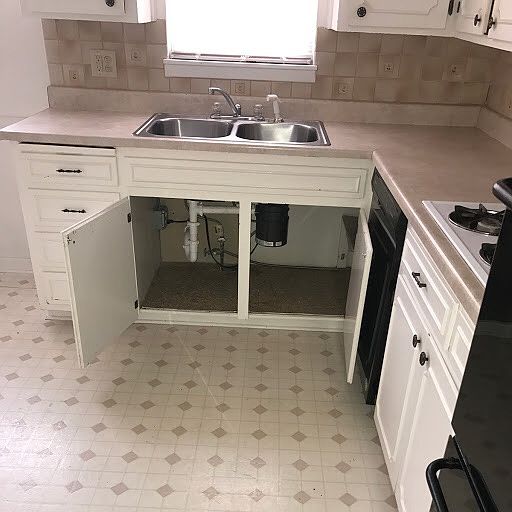 Kitchen with dining area