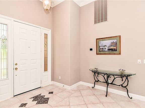 4th image of 10956 Woodchase Cir