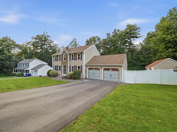 3rd image of 25 St. Anthony Drive