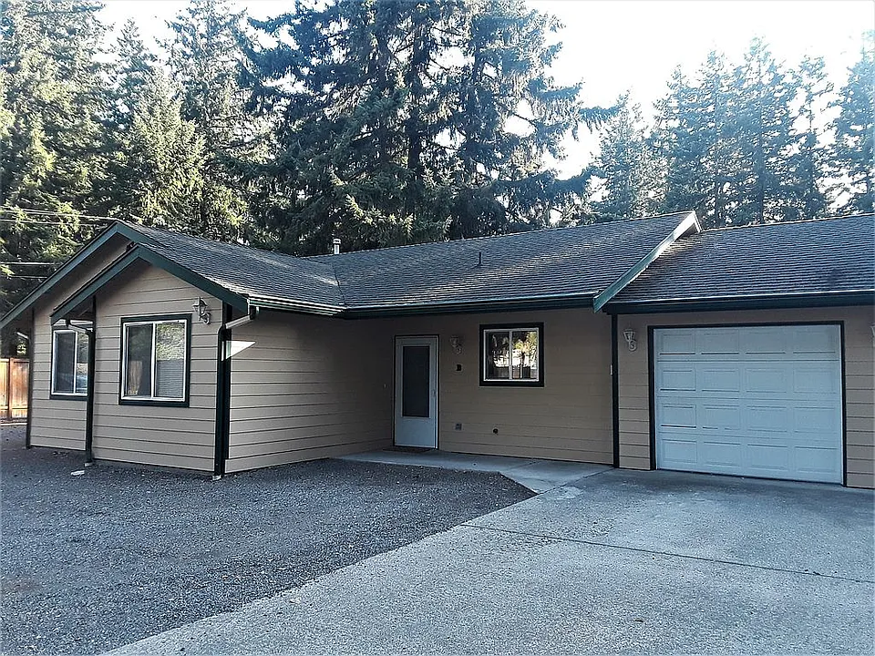 Unit B 3bed 2bath 1car