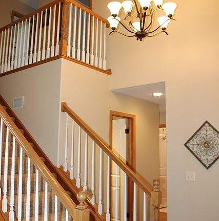 3rd image of 193 Lockmoor Cir