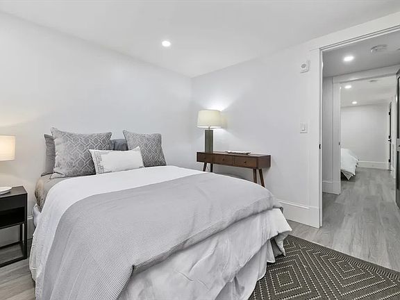 4th image of 28 Telegraph St #1