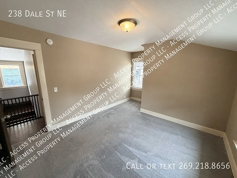 238 Dale St NE — Photo 34