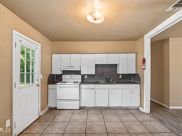 1222 Lampkin St — Photo 17