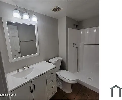 3 bed, 1324 sqft, $2,500 — Photo 2