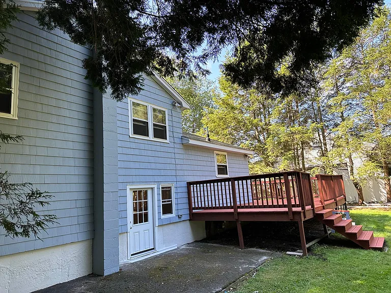 20 Glad Valley Dr — Photo 3