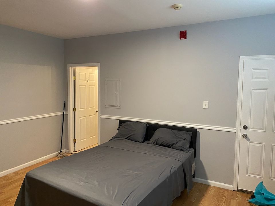 2nd image of 1800 S 21st St #1