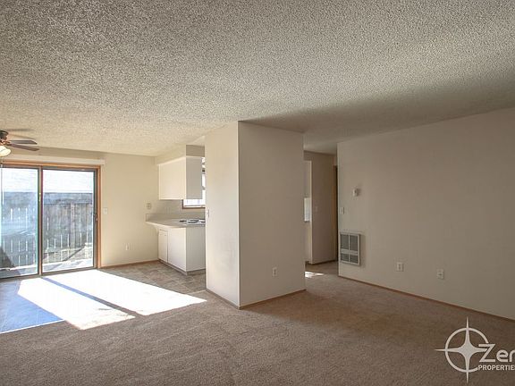 3rd image of 3101 NE Whitman Ave