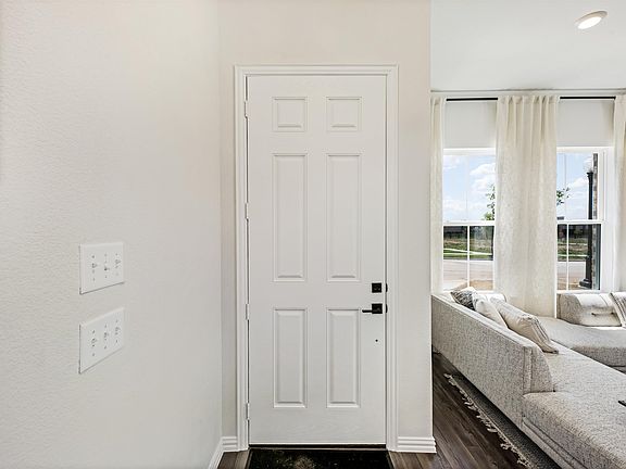 Urban Trails Cottages - Cotton Belt Interior Image 4