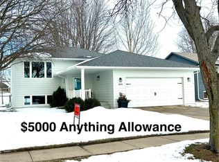 4504 E 36th St, Sioux Falls, SD 57110