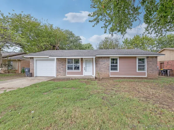1057 E 144th St, Glenpool, OK 74033