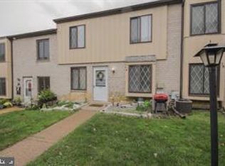 5200 Hilltop Dr APT J14, Brookhaven, PA 19015