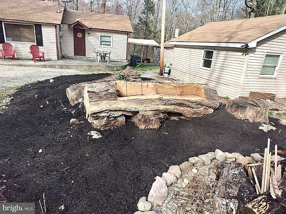 4th image of 2328 Lakeside Dr