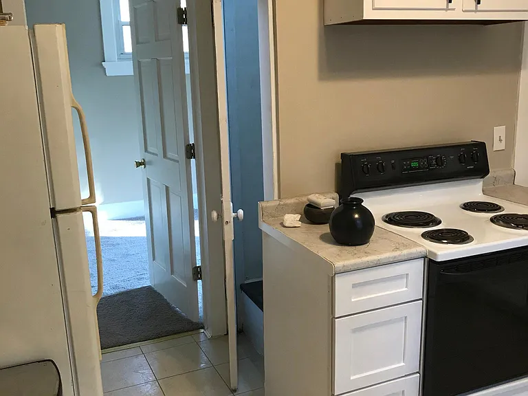 1228 Drott Ave — Photo 9