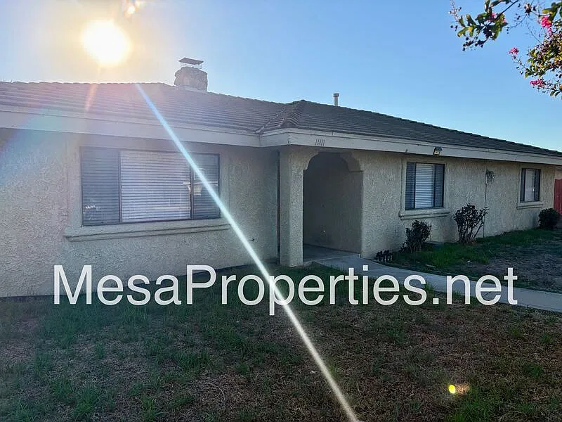 3 bed, 2.5 bath, 2250 sqft, $2,750 — Photo 3
