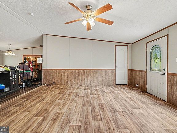 5th image of 646 Ivy Creek Dr