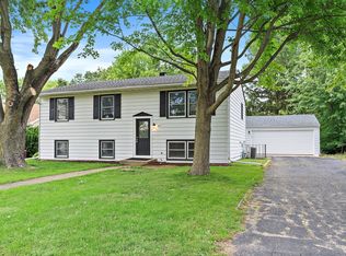 425 Klick St, Hampshire, IL
