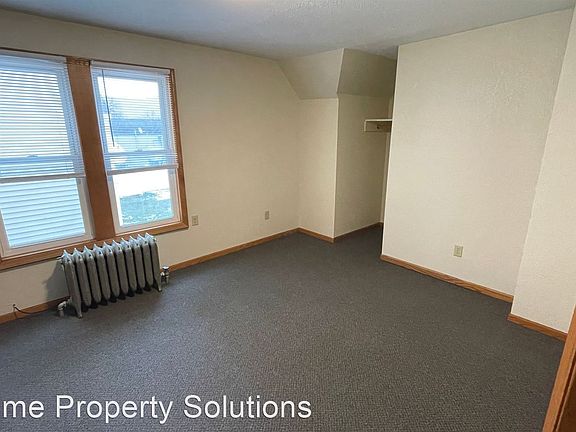 3rd image of 523 University Ave #5