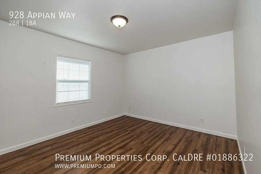 2 bed, 566 sqft, $2,295 — Photo 4