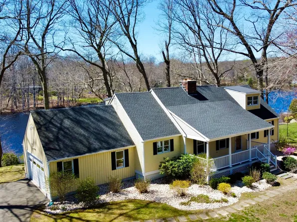 16 Dogwood Lane, Madison, CT 06443