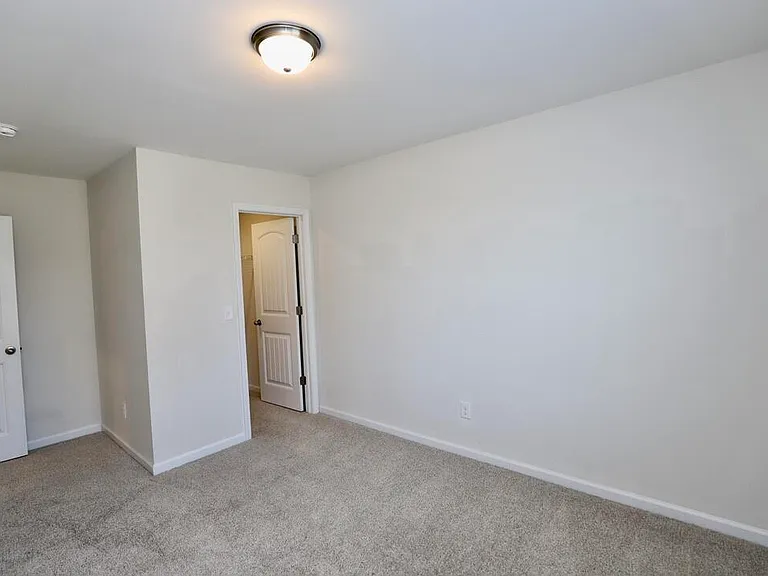 2943 Old Field Rd — Photo 48