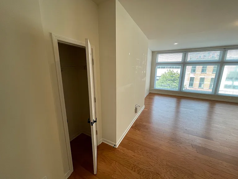 99 Pine Street — Photo 12