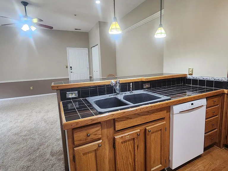 30 Greystone Ct — Photo 24