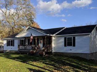 5 Ferry St, Pattersonville, NY 12137
