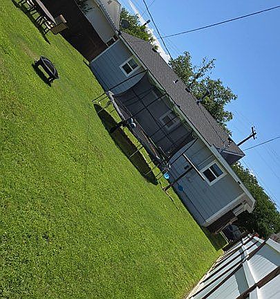 2nd image of 729 S Clay Ave