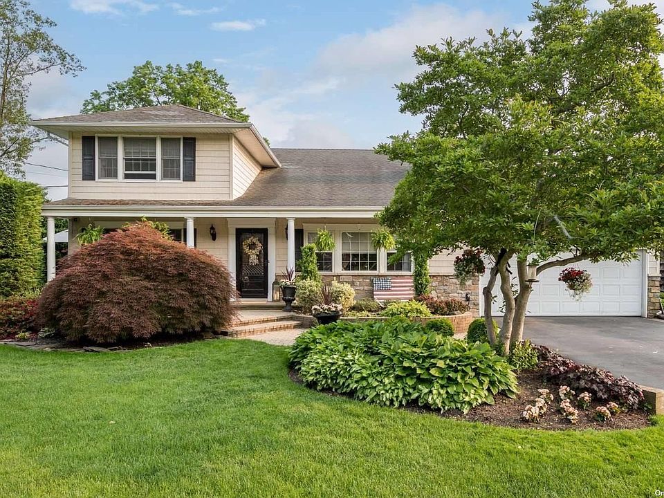 1st image of 10 Behnke Court