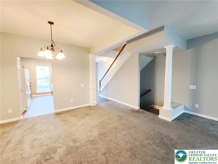 8513 Gateway Rd — Photo 13