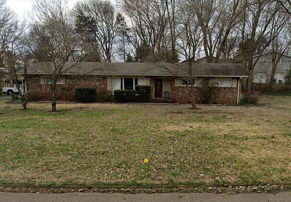 1st image of 9008 Carlton Cir