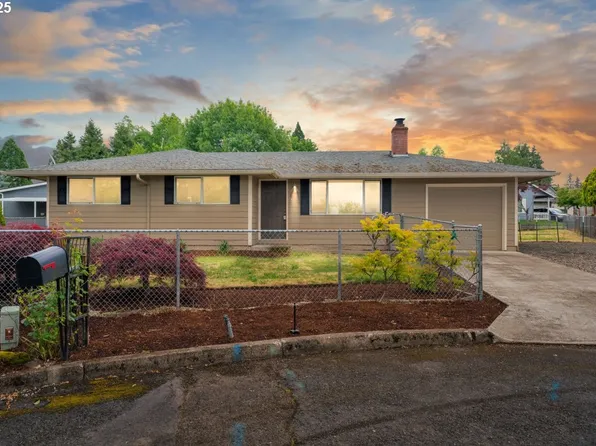 1 Revilot Ct, Molalla, OR 97038