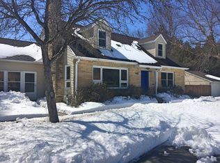 842 Larpenteur Ave W, Saint Paul, MN 55113