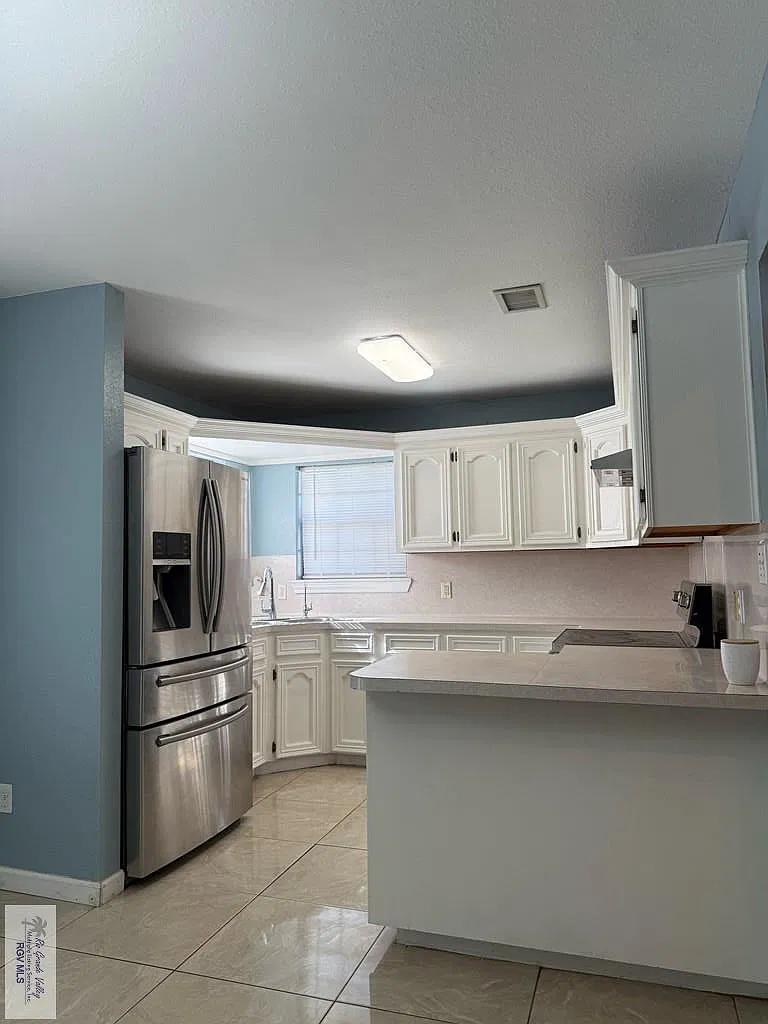 4 bed, 2.0 bath, 1425 sqft, $1,800 — Photo 2