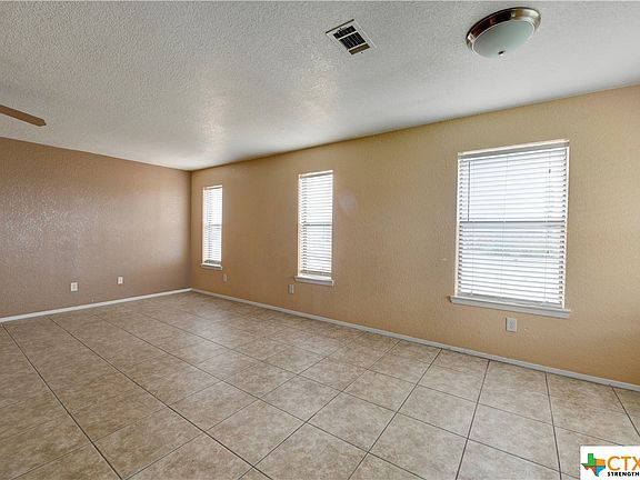 5th image of 4500 Fieldcrest Dr