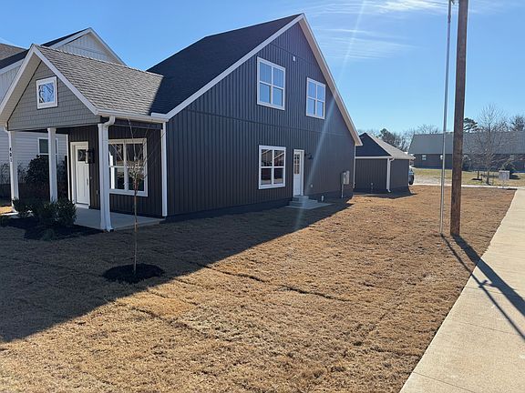 4th image of 401 Birmingham St SE