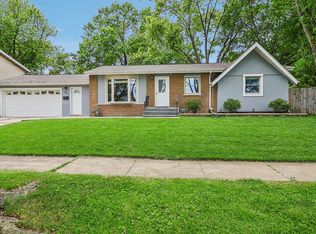 18810 Kings Rd, Homewood, IL 60430