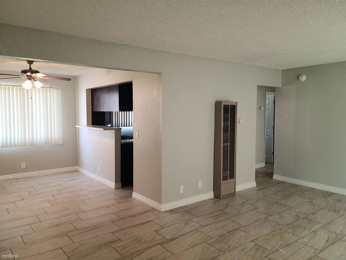 Cortada Apartments — Photo 3