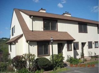 153 Beacon Hill Cmn #153, Beacon Falls, CT 06403