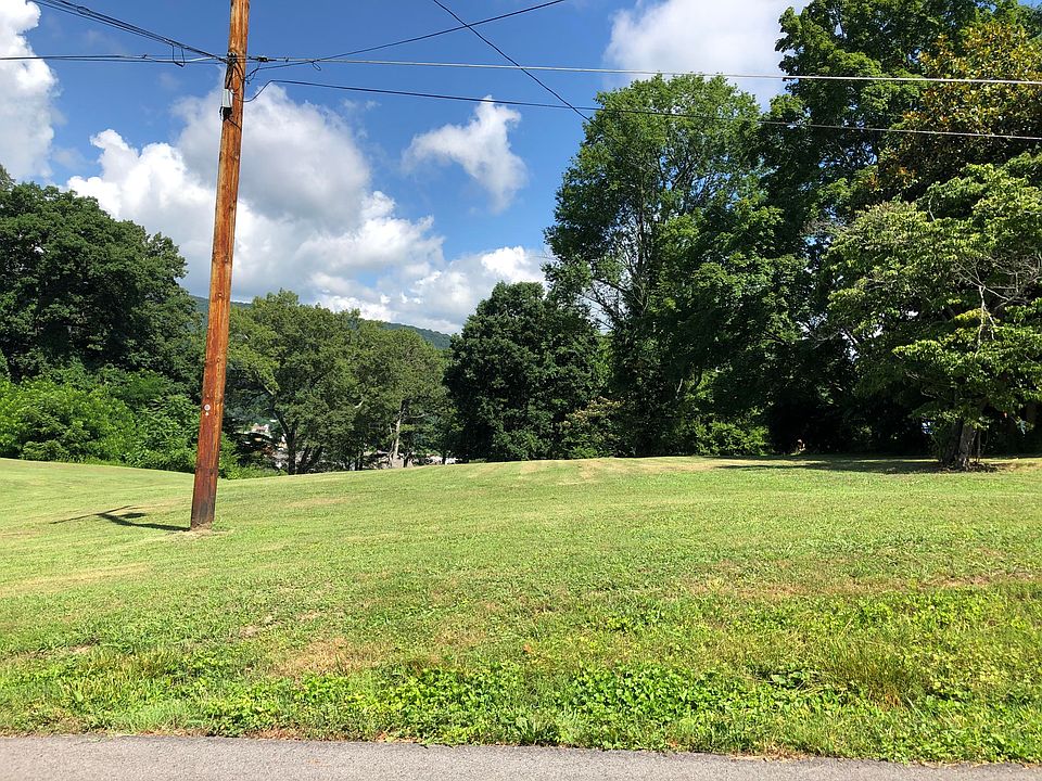 2nd image of N Ridge Ave