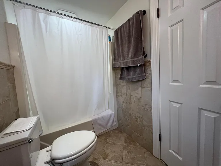 310 Baytree Dr — Photo 16