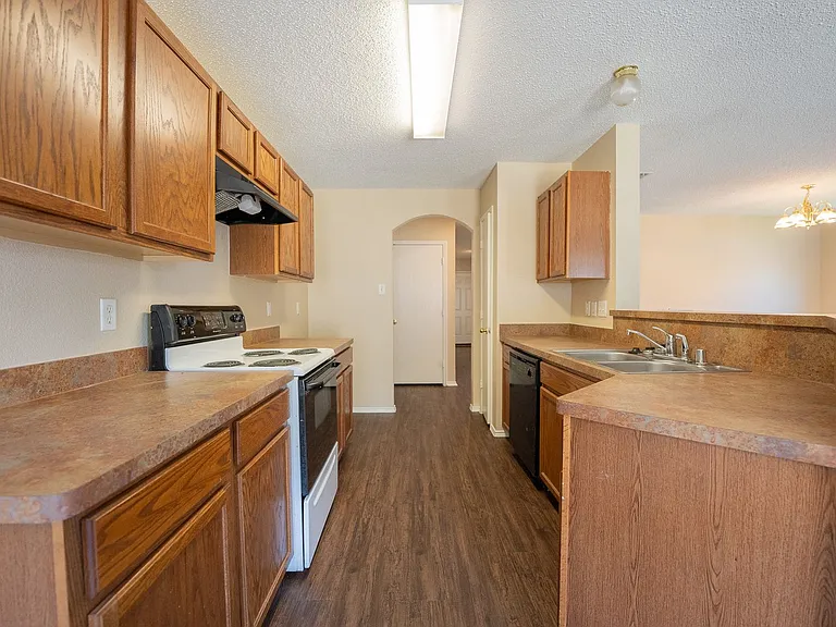 3316 Knoll Trl — Photo 5