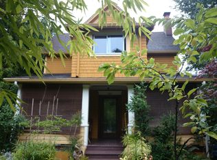520 25th Ave S, Seattle, WA 98144