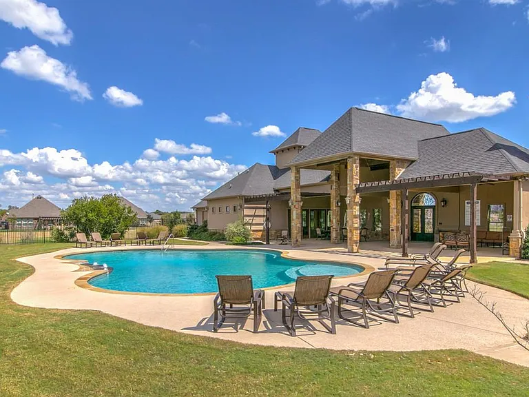 Abes Landing Community Pool