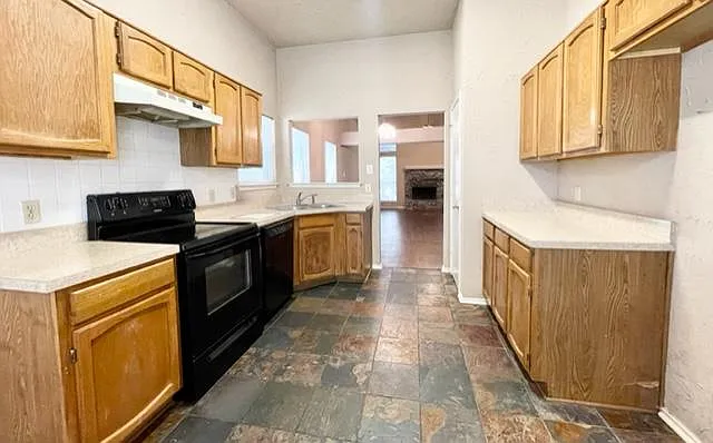 6404 Tempest Dr — Photo 10