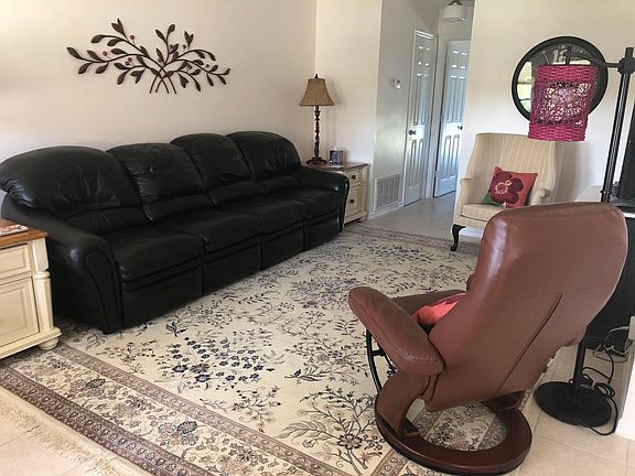 5th image of 71 Royal Oak Ct APT 205