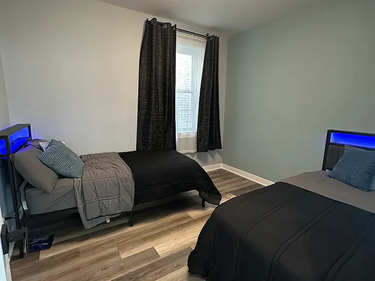 5131 W Roscoe St #1 — Photo 15