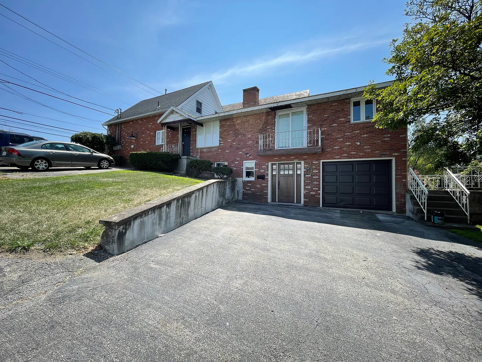 3 bed, 1200 sqft, $1,800 — Photo 1